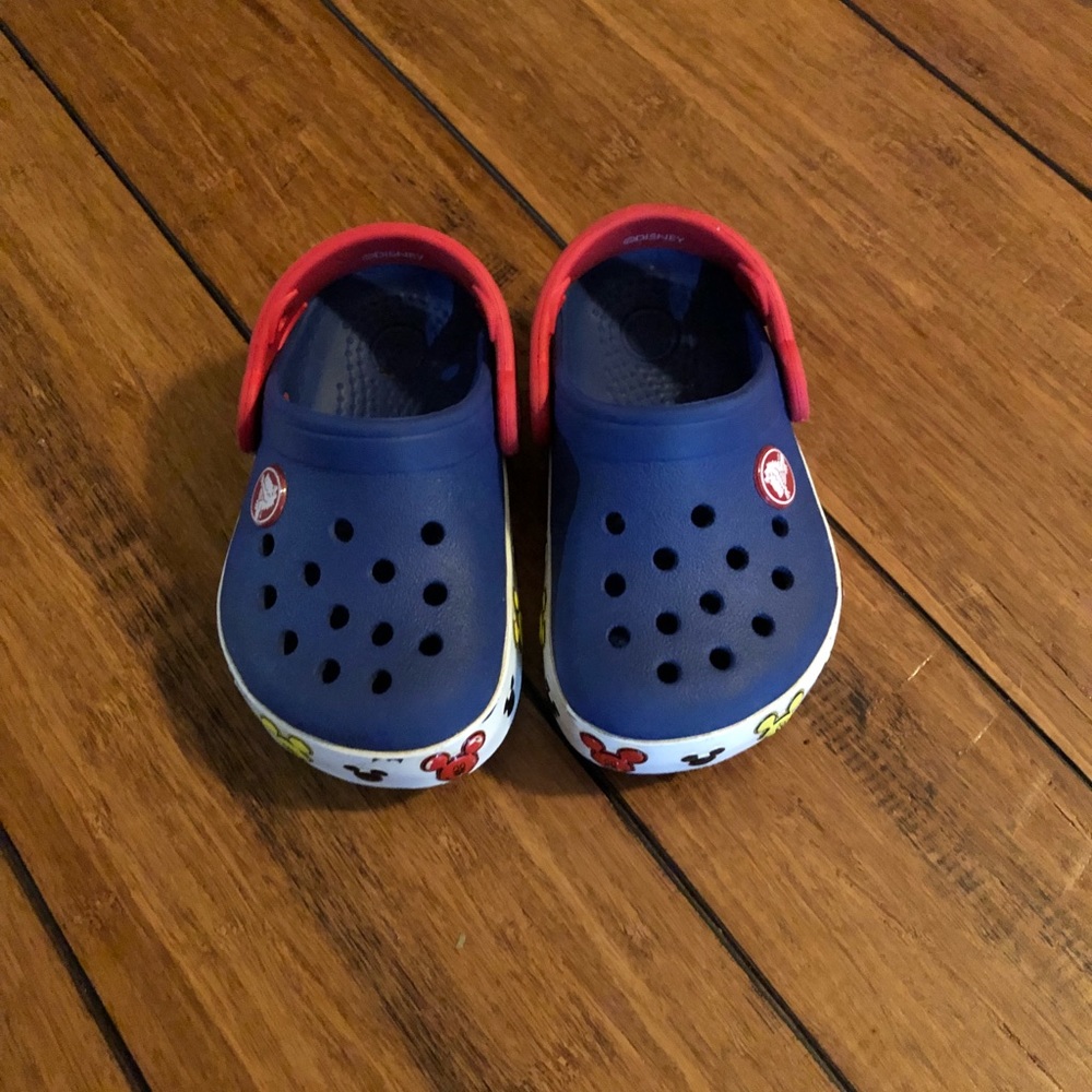 Mickey Mouse Crocs Size 6 Toddler